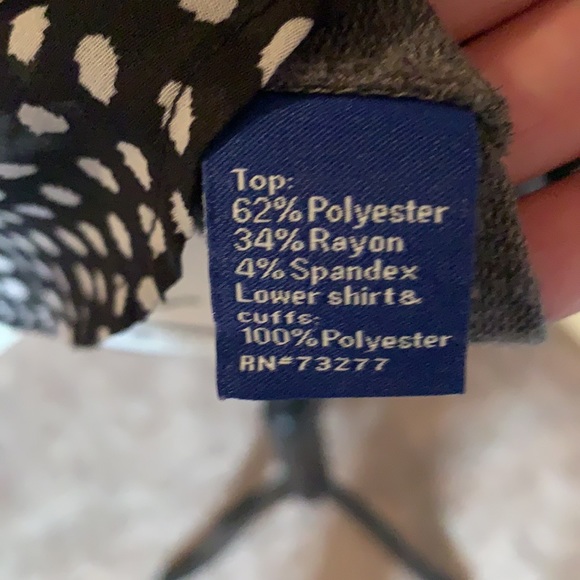 Apt 9 Mock Layer Top M - Picture 5 of 7